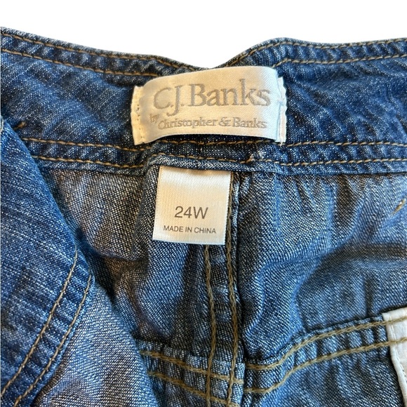 CJ Banks Women’s Denim Shorts High Waist Cinch Back Buckle Button 4 Pockets 24W. - Picture 3 of 9